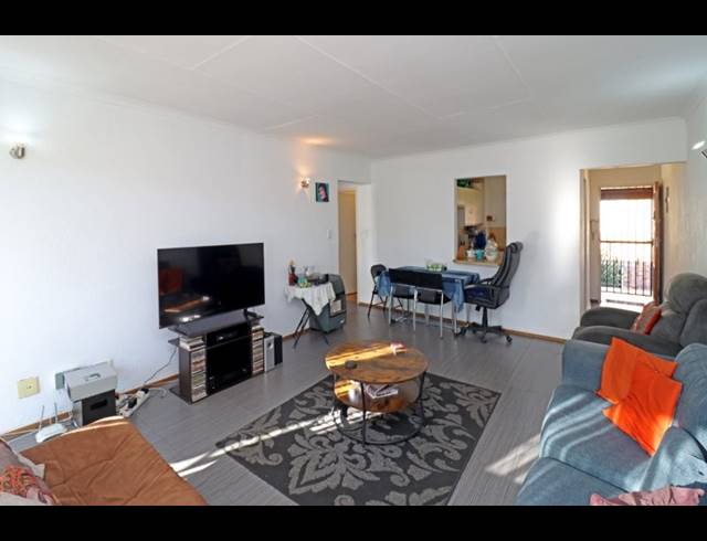 2 BEDROOM APARTMENT FOR SALE IN ROBINDALE